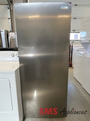 Open Box Freezers FFUE1326AV Frigidaire - Image 1