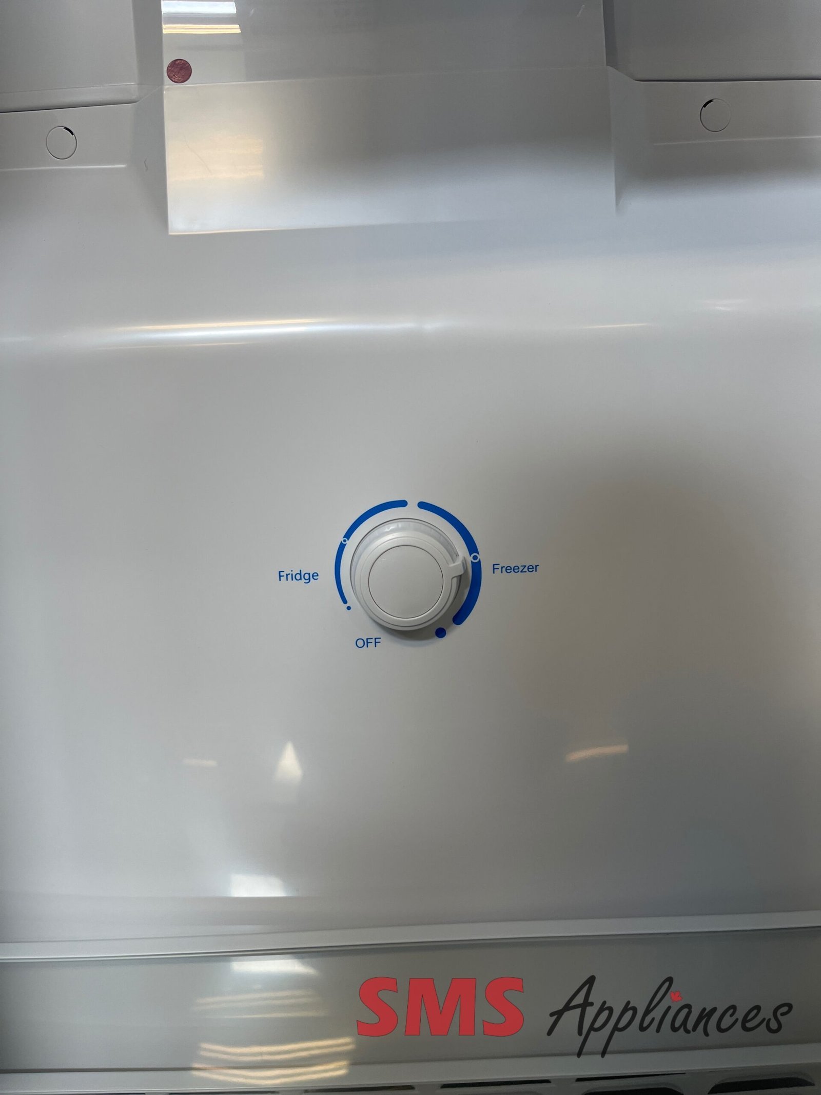 Open-Box-Freezers-FFUE1326AV-3-scaled-1.jpg Open Box Freezers FFUE1326AV Frigidaire - Image 3