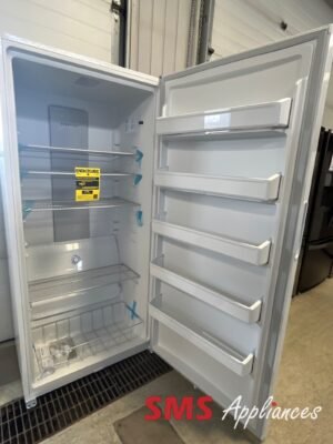 Open Box Freezers FFUE2022AWW Frigidaire - Image 2