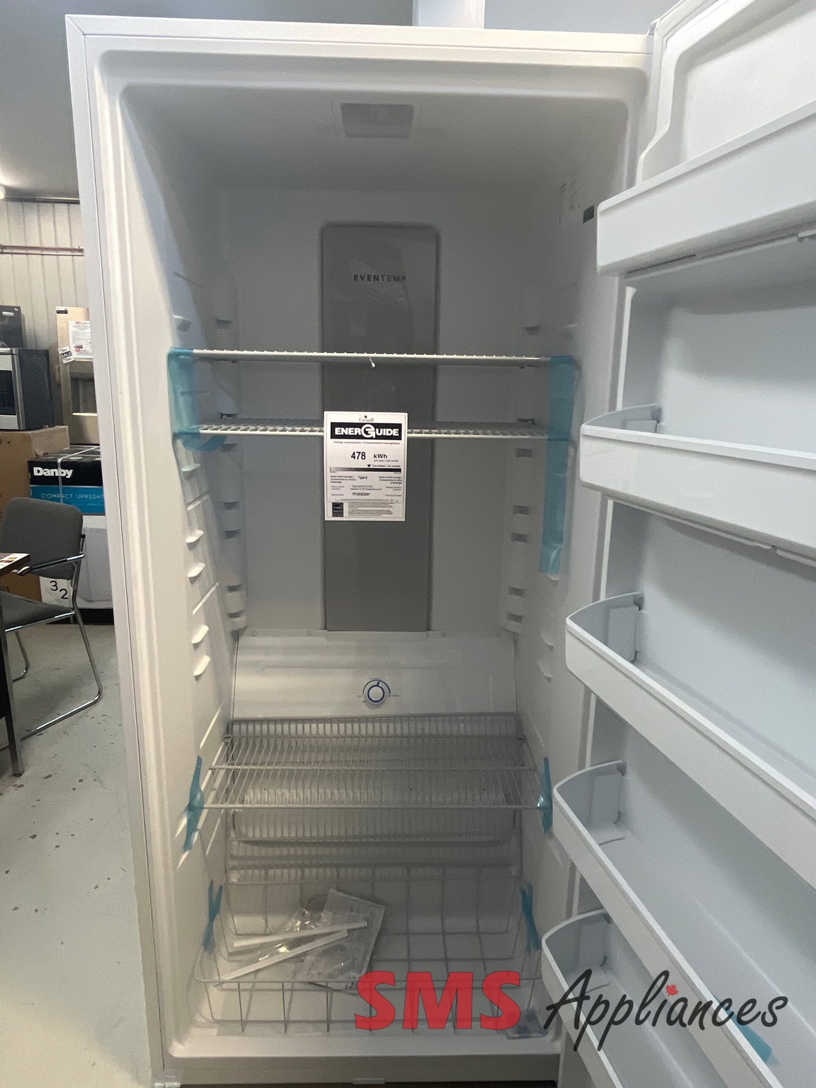 Open-Box-Freezers-FFUE2022A-3-scaled-1.jpg Open Box Freezers FFUE2022A Frigidaire - Image 3