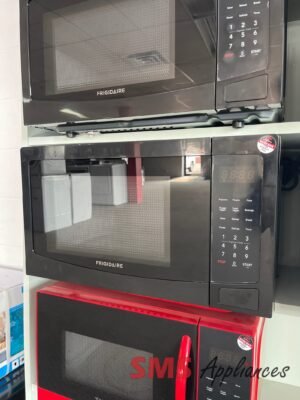 Open Box Microwaves EME1132-BLACK Frigidaire - Image 1