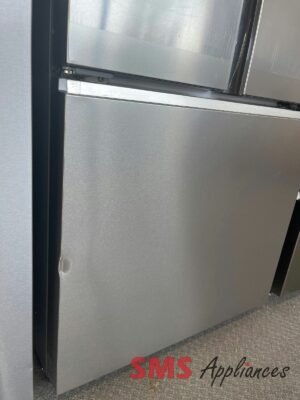 Open Box Fridges RF21A3FSE Hisense - Image 8
